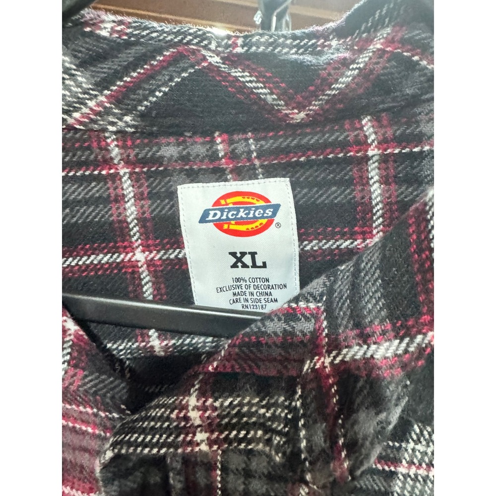 Dickies Mens XL Red Black Plaid Flannel Button Down Long Sleeve Work Shirt - Picture 2 of 3
